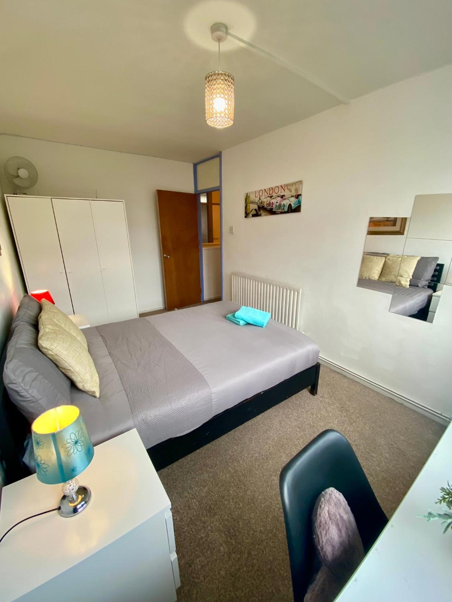 Cosy 3 Bed Apt, Old Truman Brewery! Brick Lane, London, E1 Kültér fotó