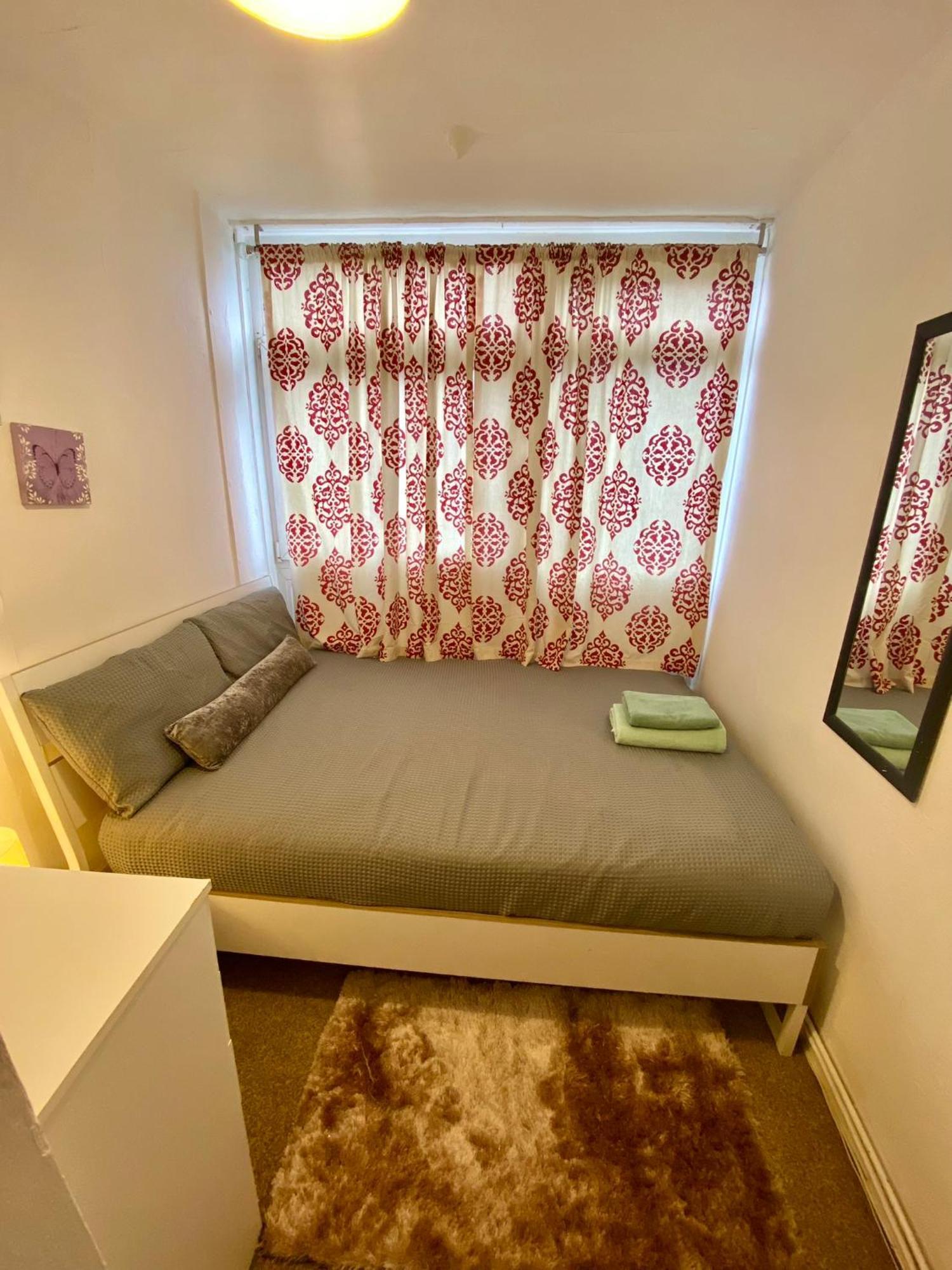 Cosy 3 Bed Apt, Old Truman Brewery! Brick Lane, London, E1 Kültér fotó